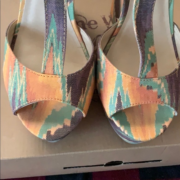 Nine West - Picture 4 of 8